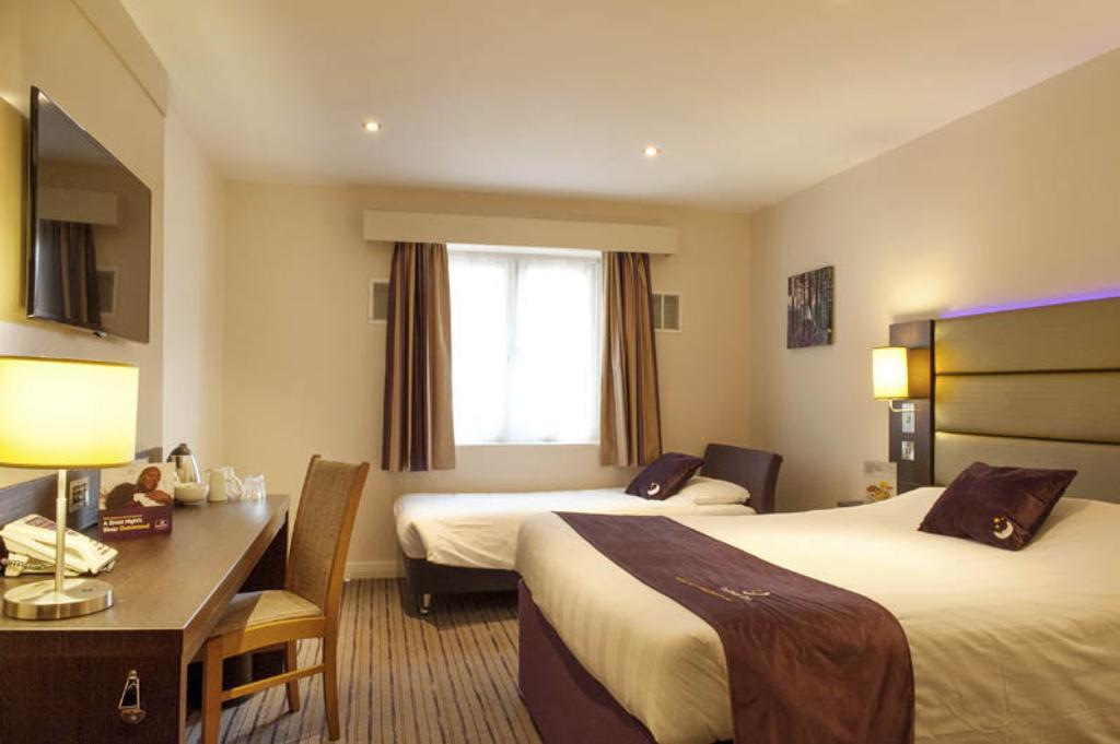 Premier Inn Aberdeen City Centre Rum bild